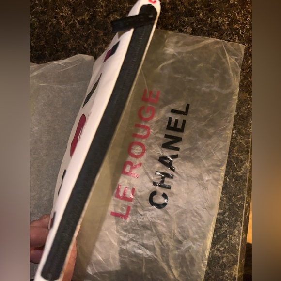 CHANEL COCO Rouge Cosmetics Bag. Unused. Brand new. 4’x6’in. - Picture 2 of 3